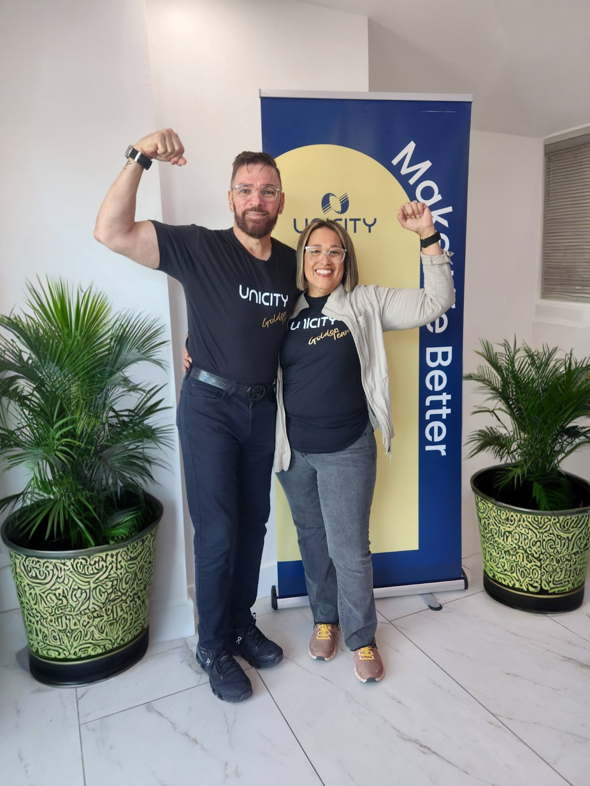 Personas saludables y felices